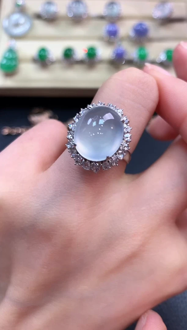 【闪购商品】翡翠戒指18K金镶嵌b165