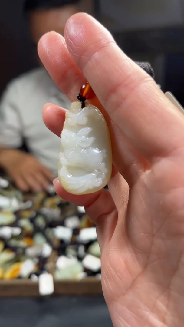 和田玉未镶嵌颈饰·