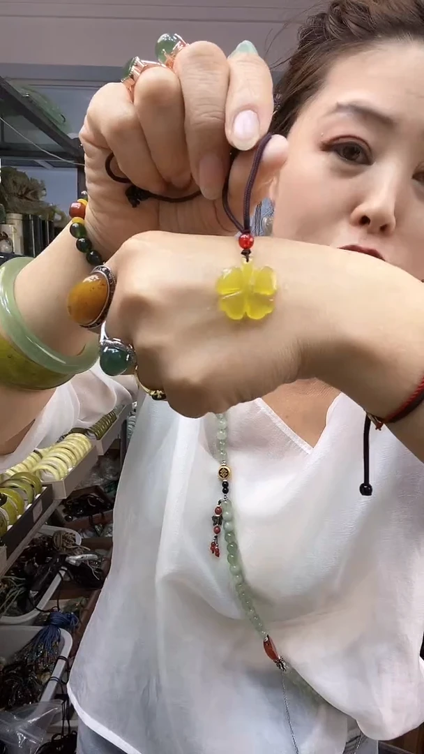 岫玉未镶嵌吊坠多样性发货其中之一