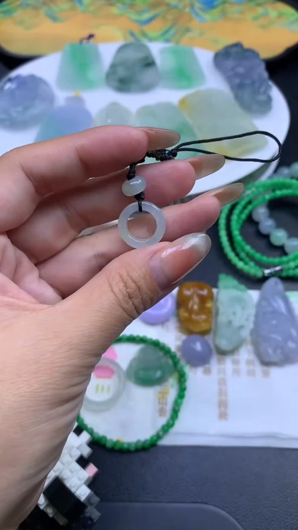【闪购商品】翡翠颈饰未镶嵌翡翠