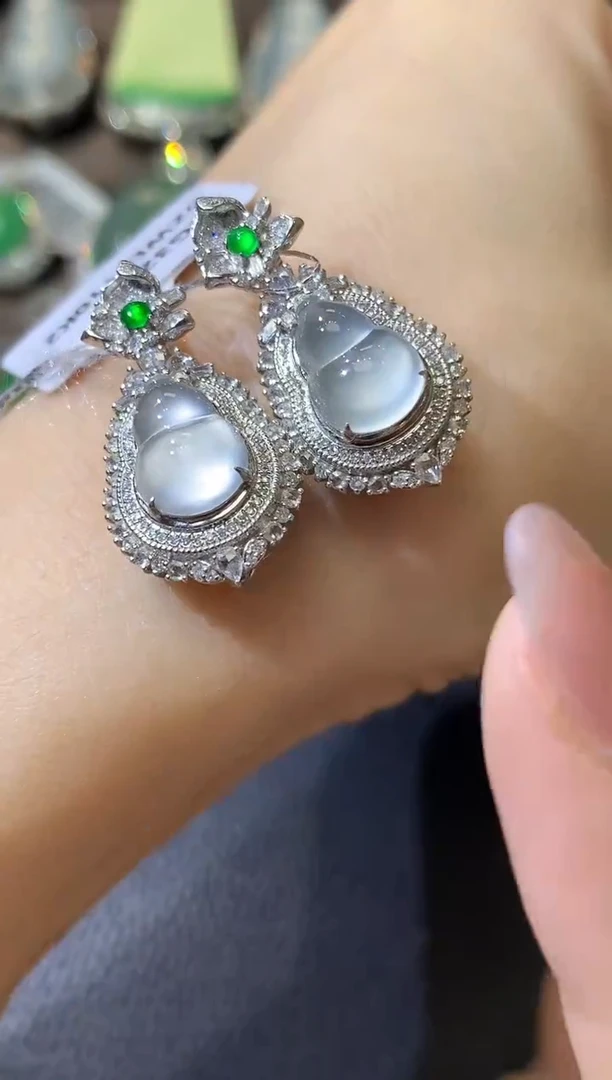 翡翠18K金镶嵌吊坠(不含链)D15 多样性发一件