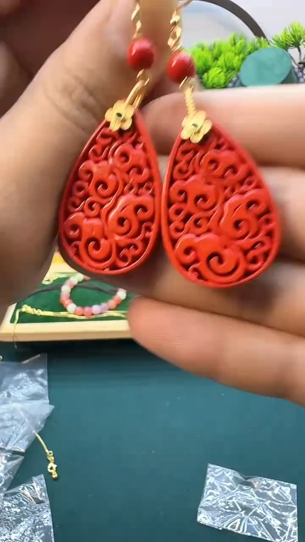 玛瑙/玉髓耳钉14K金镶嵌QW70