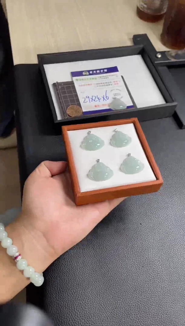 翡翠挂件18K金镶嵌佛公FL11配绳/多样性发其一CP