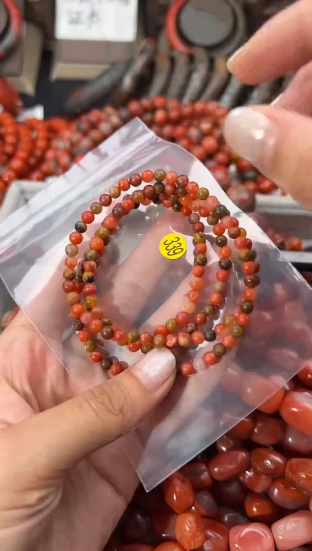 南红玛瑙手串未镶嵌4+