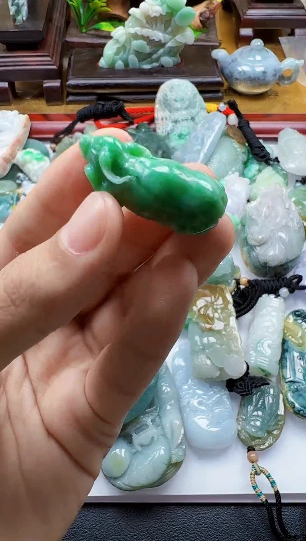 吊坠(不含链)未镶嵌翡翠1