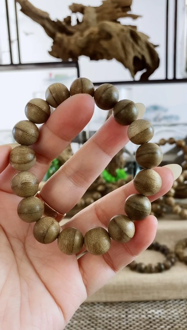沉香手串文莱生结老料13+MM单圈