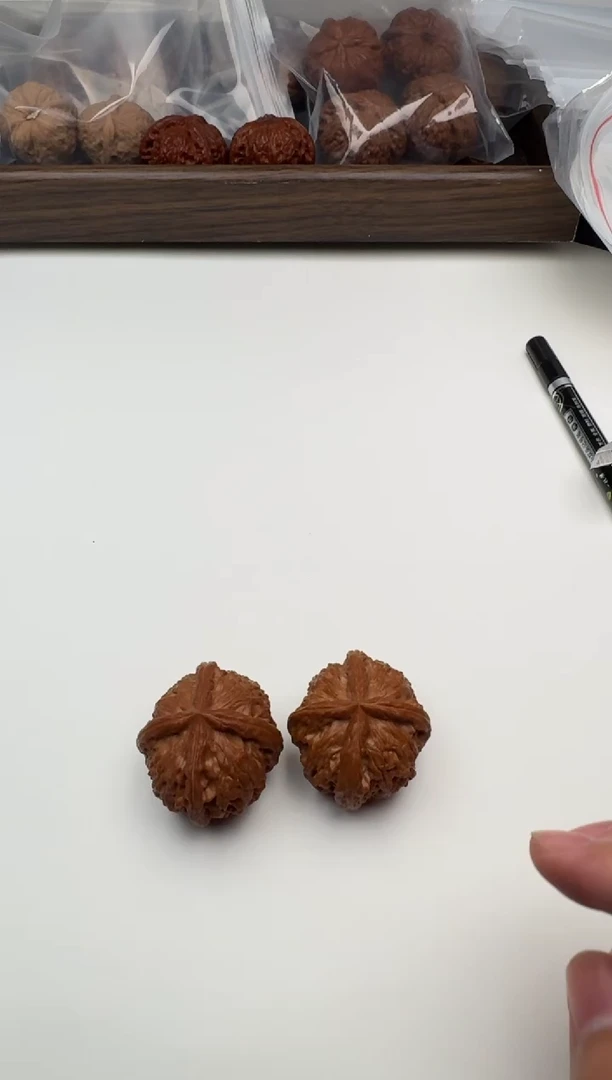 把件文玩核桃四棱