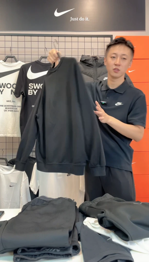 2667单层黑色卫衣XL码 160-180斤