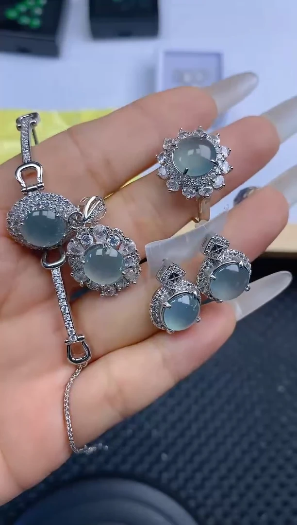 定制翡翠未镶嵌天然翡翠蛋面24