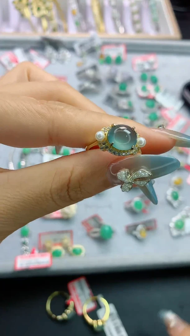 翡翠银S925镶嵌颈饰翡翠 银S925镶嵌 111