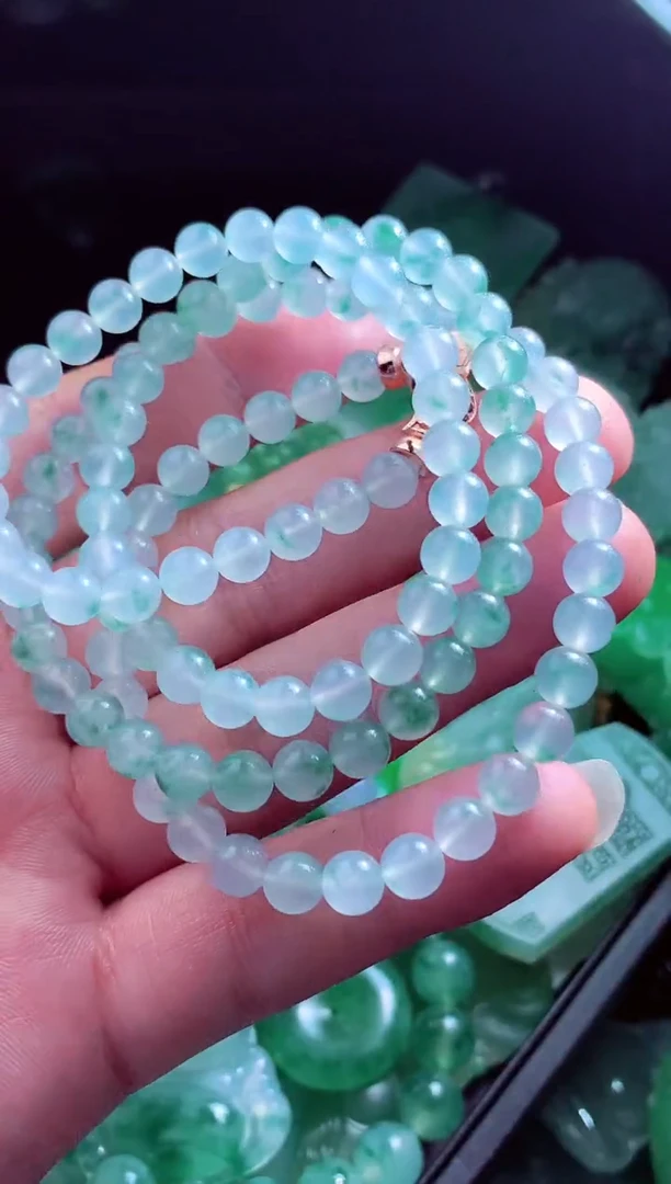 未镶嵌定制翡翠八****?翡翠毛货定制