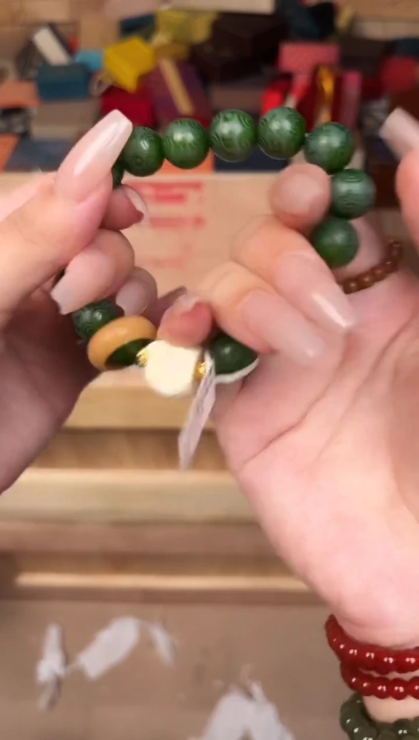 戈月甄选V精品手串无礼盒