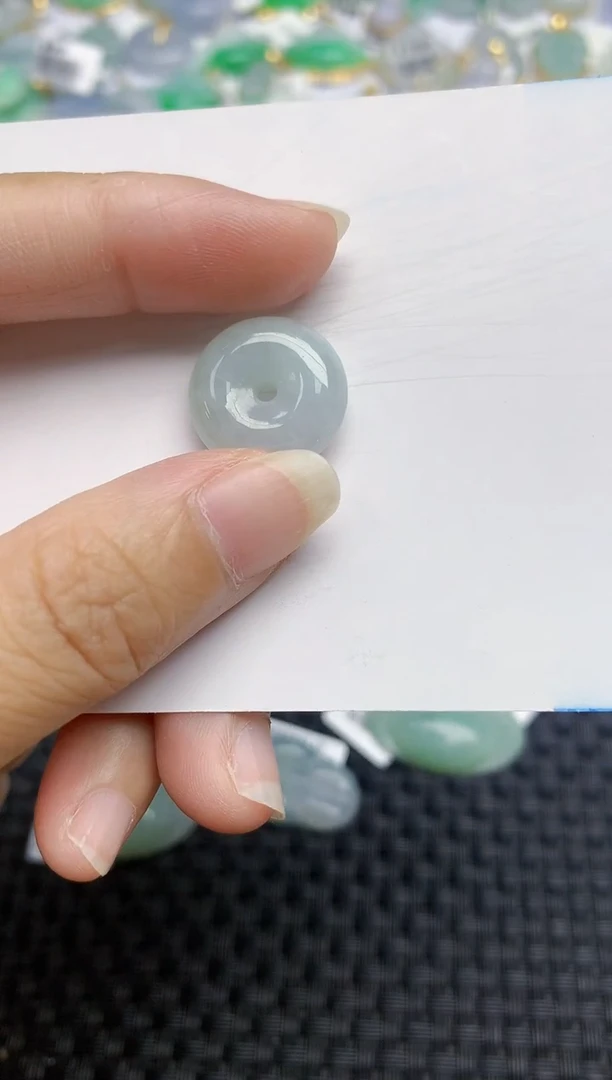 翡翠未镶嵌颈饰天然翡翠A货