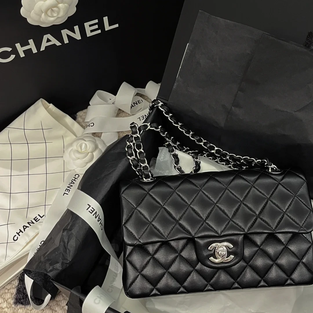 99新 Chanel/香奈儿 小花柳 CF 口盖包 中号 黑色 29开 银扣