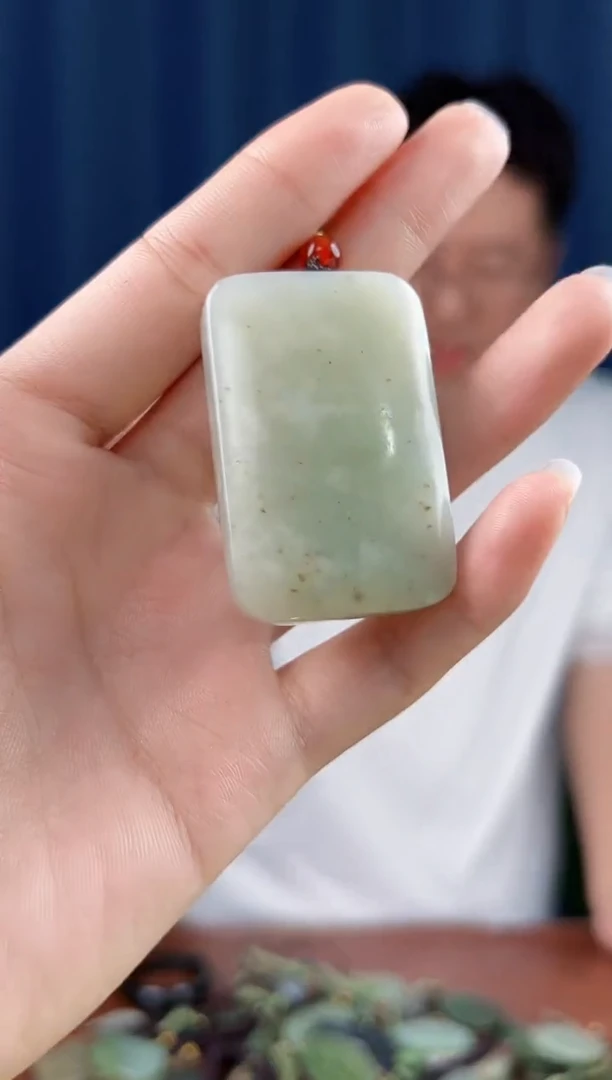未镶嵌和田玉挂件拍一发一，多样性发货