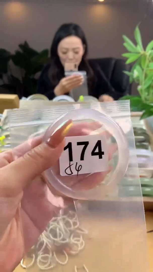 【闪购商品】玛瑙/玉髓手镯未镶嵌174