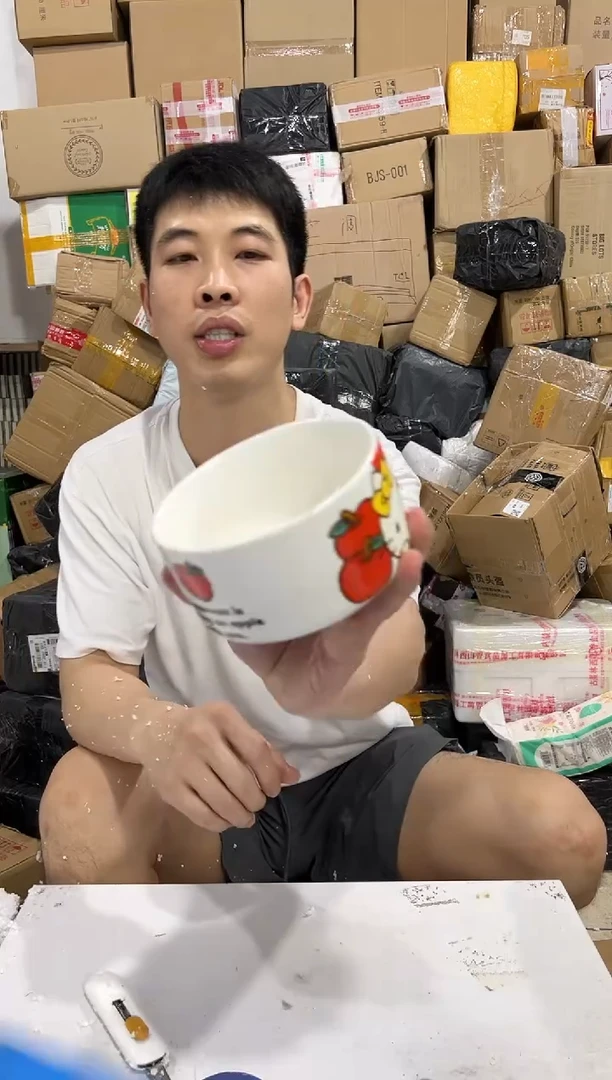 瓷片白色kt猫碗 陶瓷