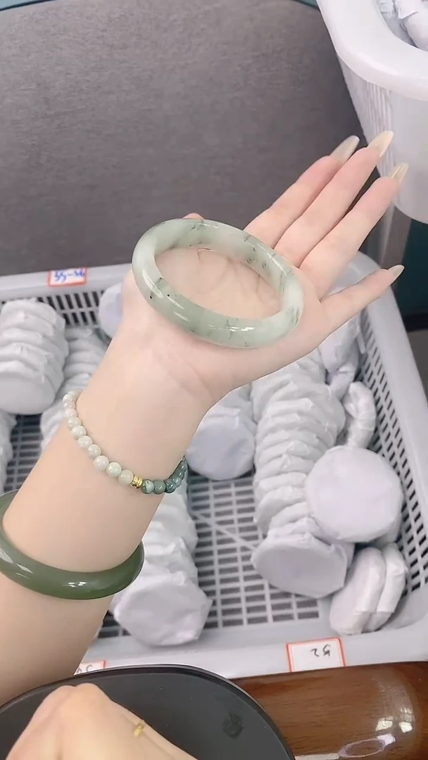 未镶嵌手镯石英质玉30-56