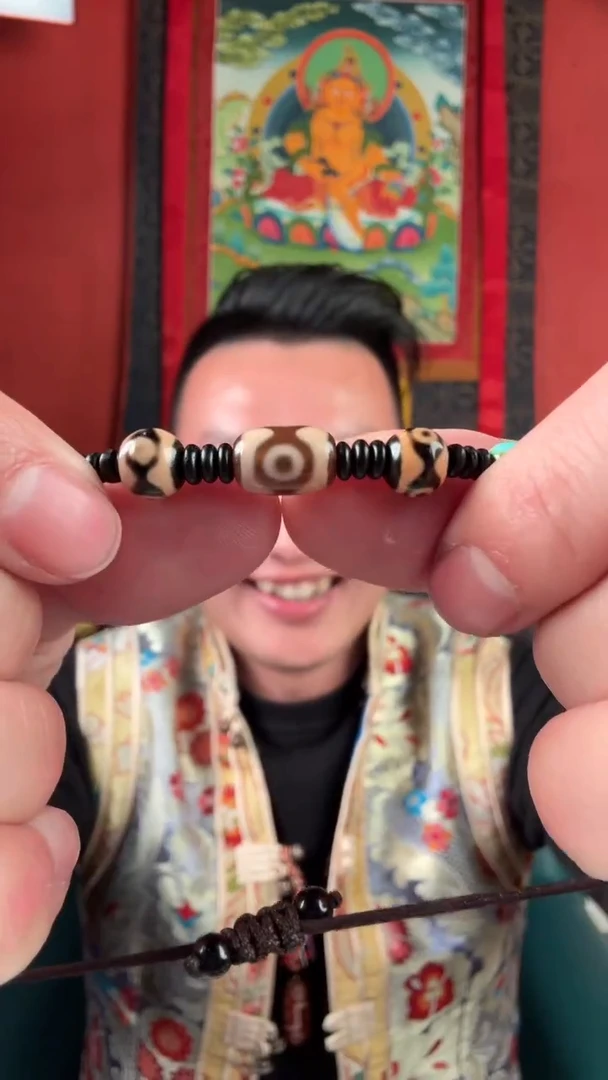 无非金属三眼手串