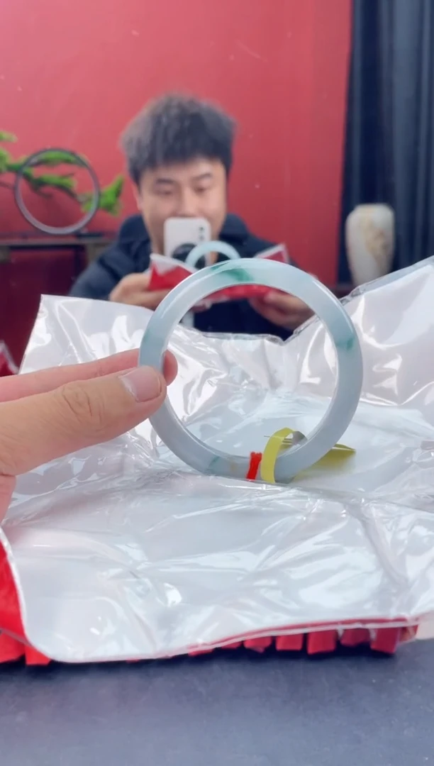 未镶嵌手镯翡翠3