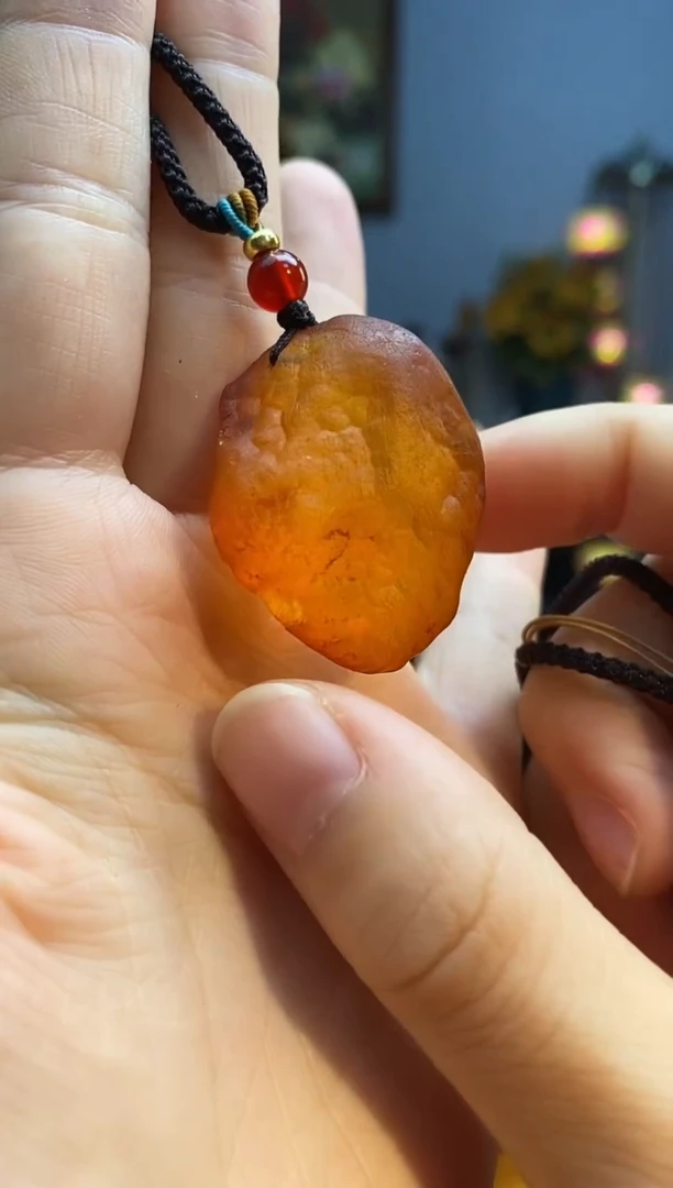 琥珀颈饰未镶嵌吊坠