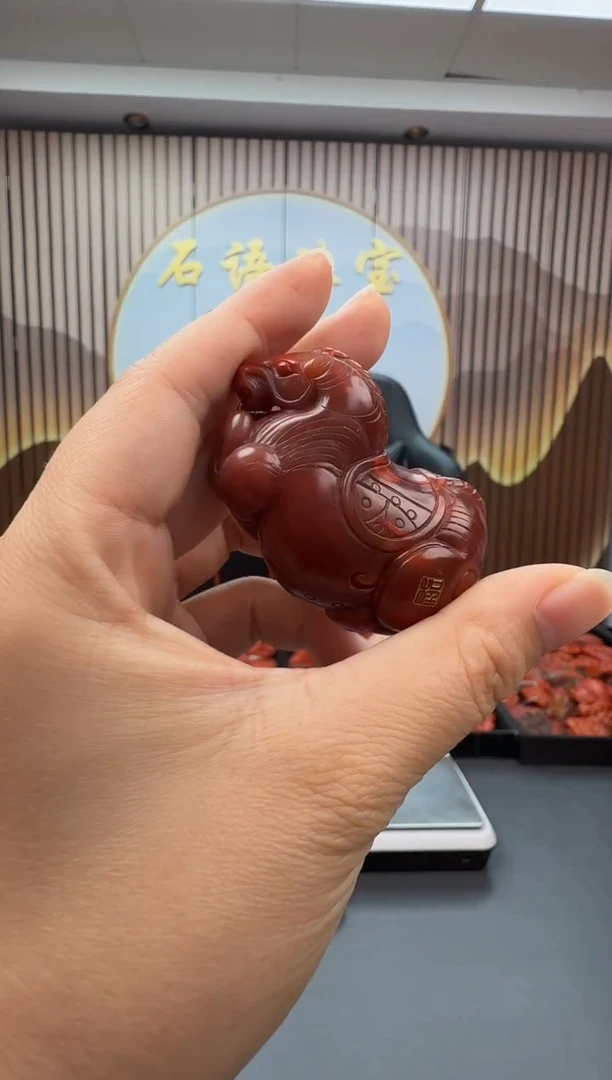 未镶嵌雕刻南红玛瑙044ZB0917产品一个