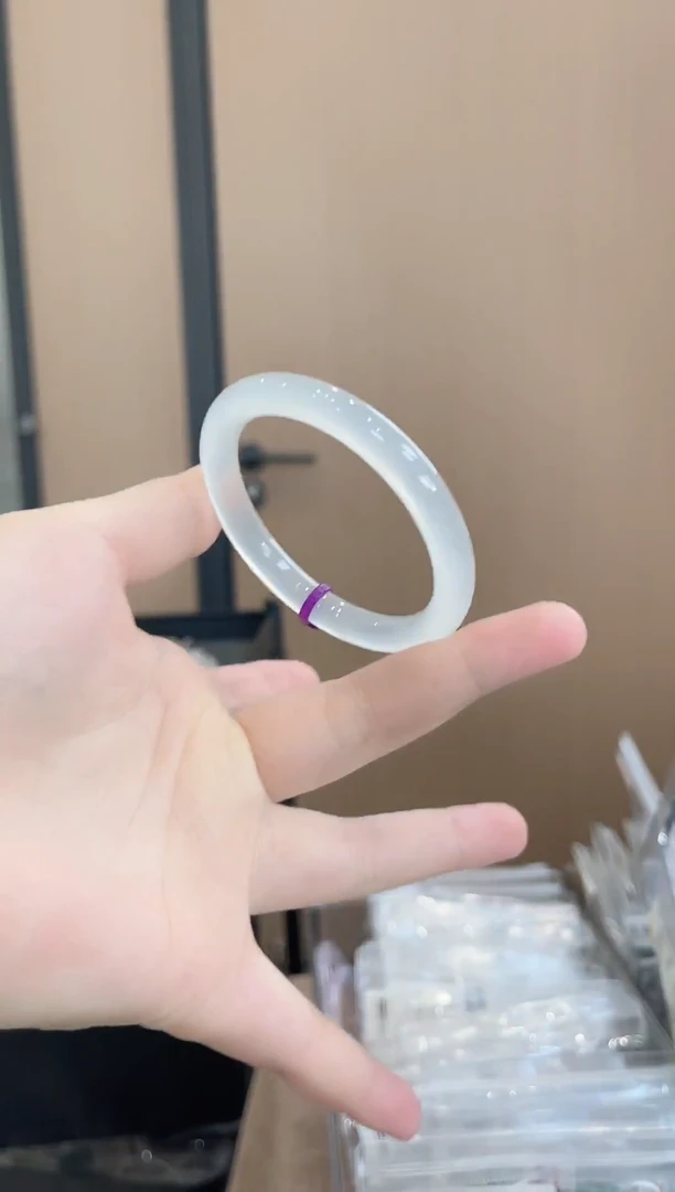 手镯玛瑙/玉髓未镶嵌50圈卡8