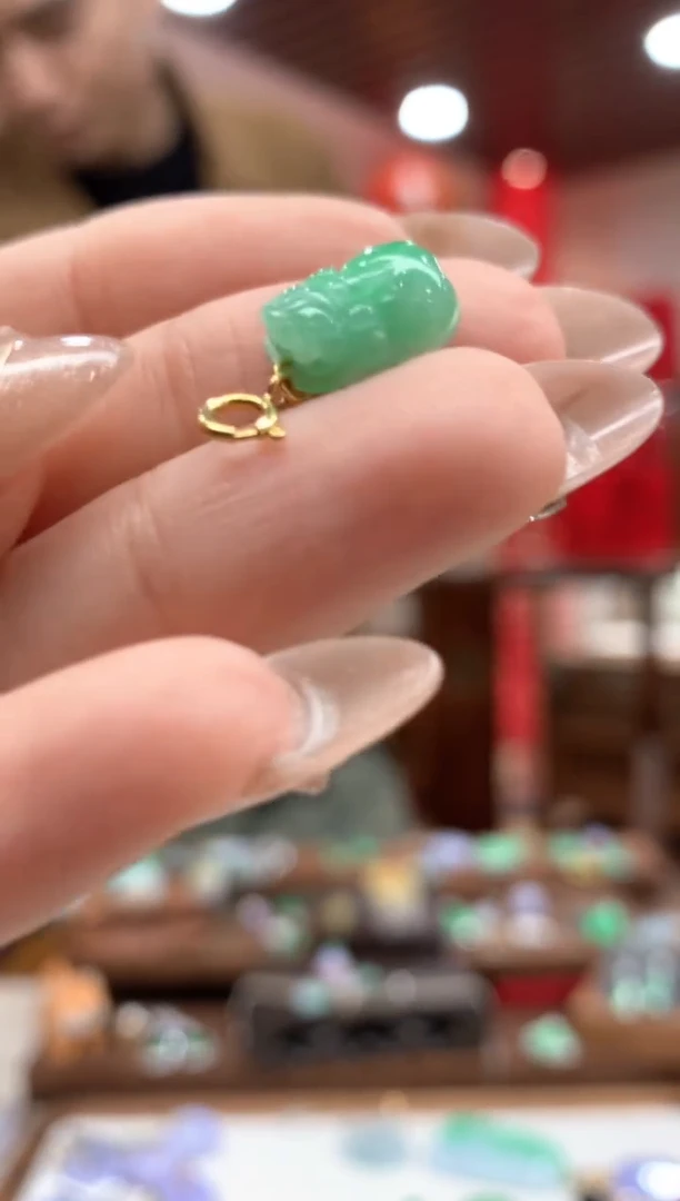 【闪购商品】翡翠吊坠(不含链)18K金镶嵌貔貅