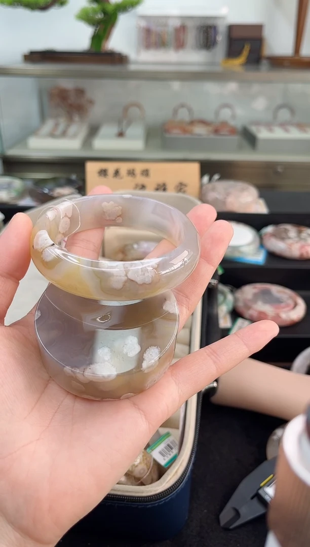 未镶嵌手镯石英质玉63圈口（赠品镯心）3009419