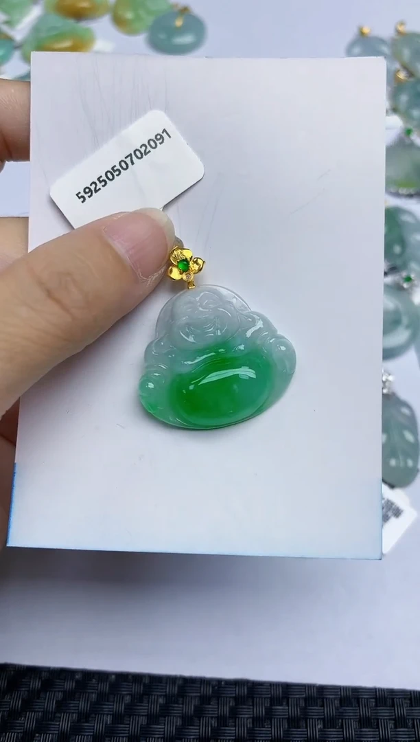 翡翠18K金镶嵌颈饰天然翡翠A货