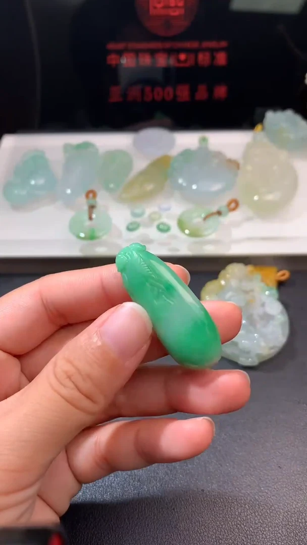未镶嵌定制翡翠