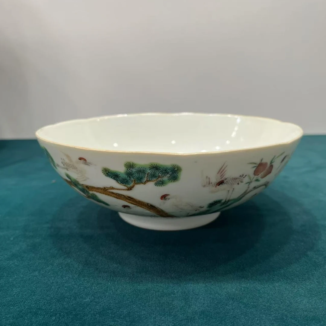 44 清 道光 粉彩松鹤纹婉