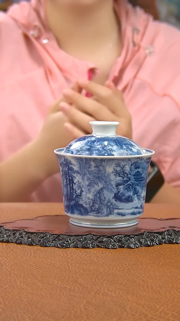 景德镇手工青花山水盖碗