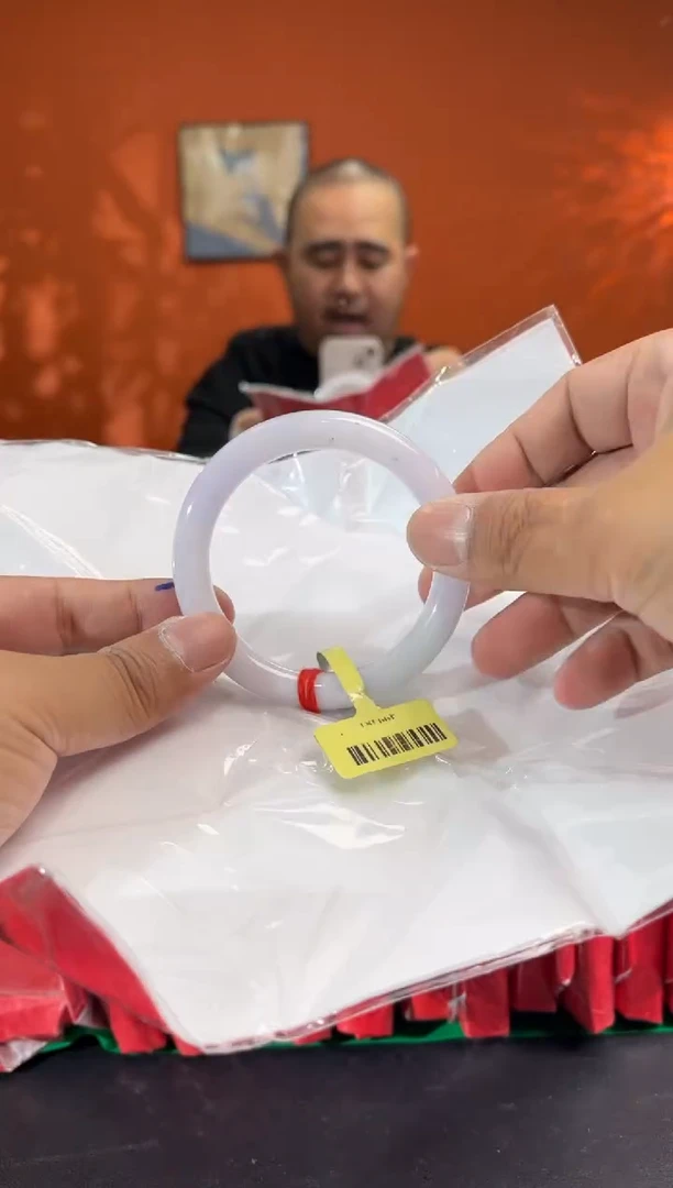 未镶嵌手镯翡翠1   54