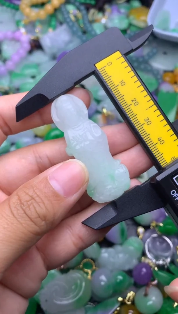 颈饰未镶嵌翡翠缅甸翡翠吊坠