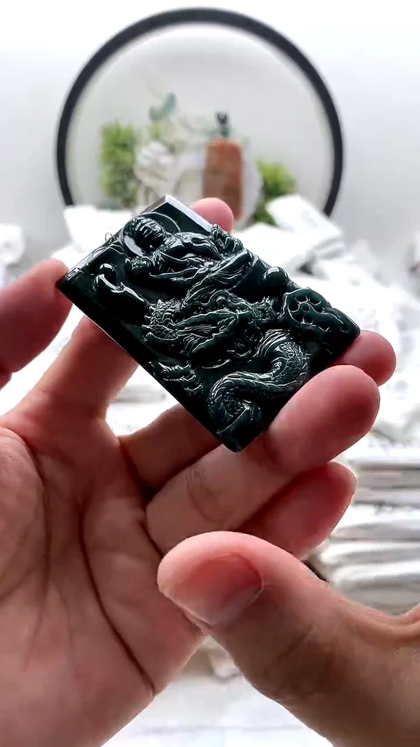 颈饰未镶嵌翡翠大势至