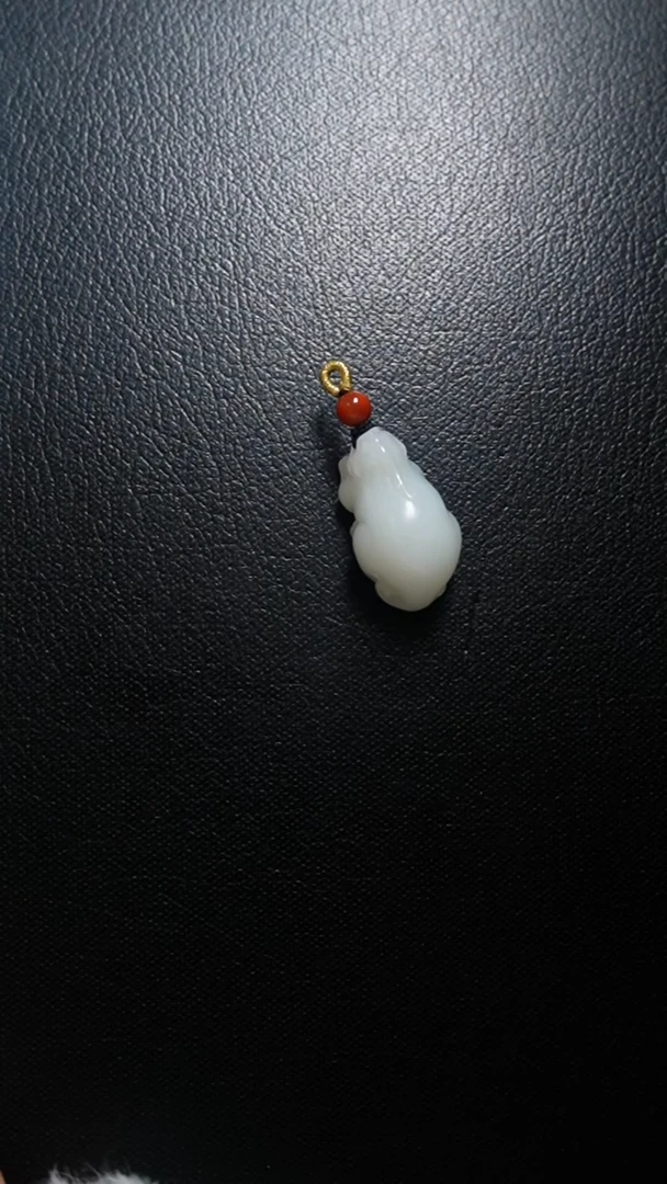 颈饰未镶嵌和田玉貔貅