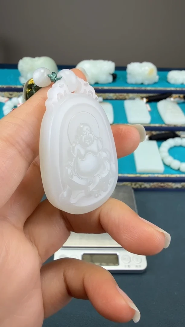 颈饰未镶嵌和田玉1