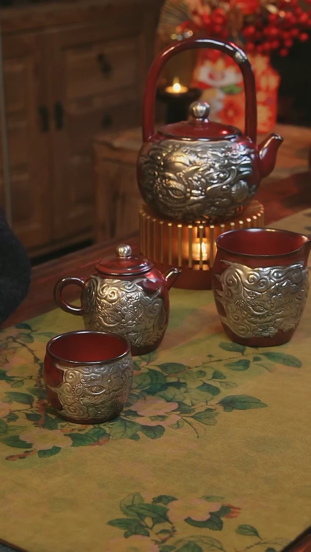 【闪购商品】瓷片红醒狮四件套加温茶炉