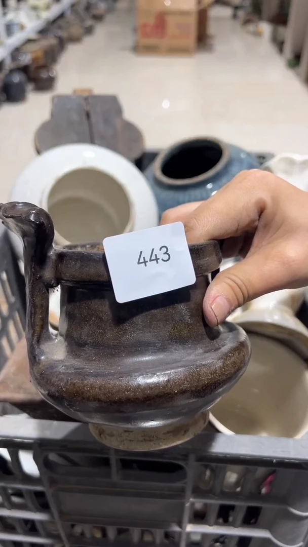 有机玻璃别*牛工艺品摆件443