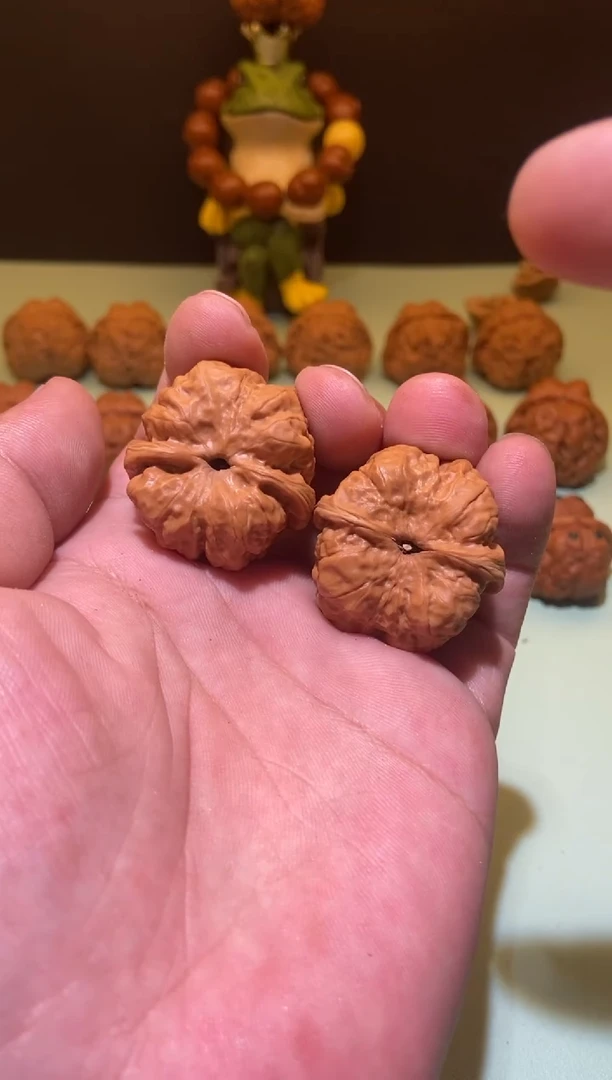 【闪购商品】文玩核桃吊坠核饰佬文玩蛤蟆头35   209