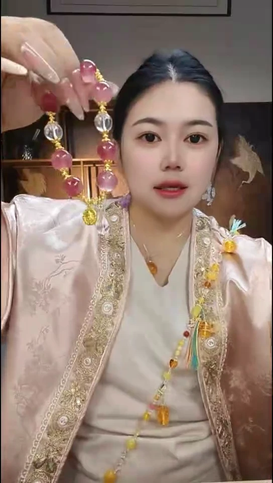 无非金属卡西百露穿搭饰品