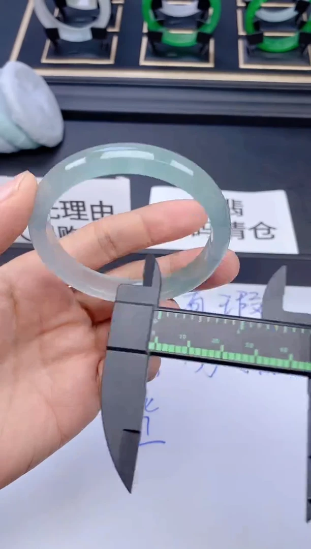 未镶嵌手镯翡翠060
