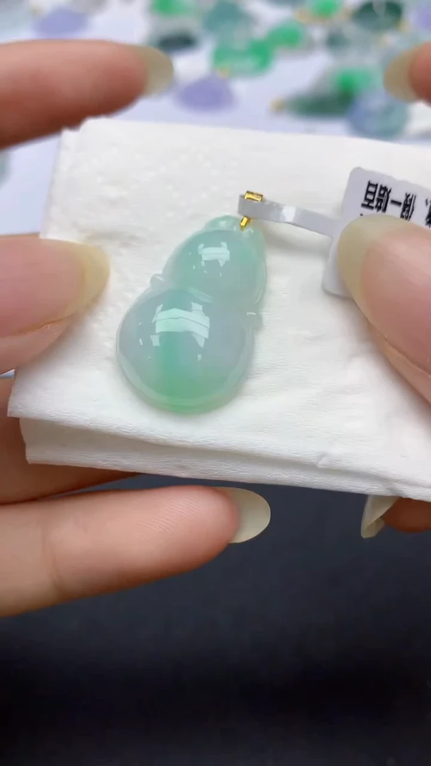 颈饰18K金镶嵌翡翠天然缅甸a货翡翠百元以上9元证书费自理