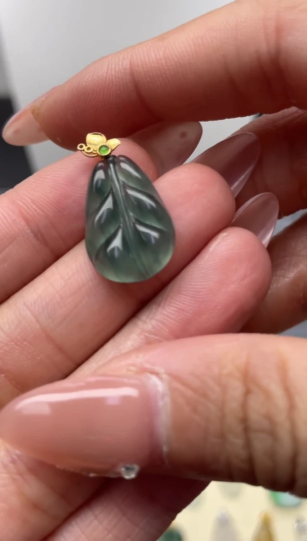 颈饰18K金镶嵌翡翠(21号链接)纯天然A货缅甸翡翠叶子吊坠