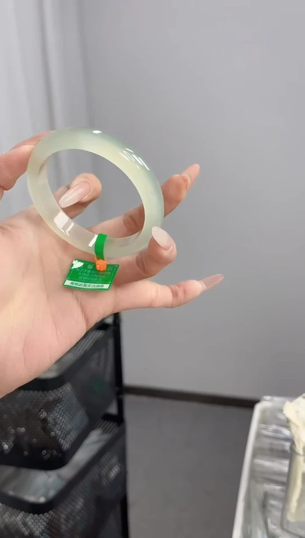 【闪购商品】玛瑙/玉髓手镯未镶嵌55-56圈