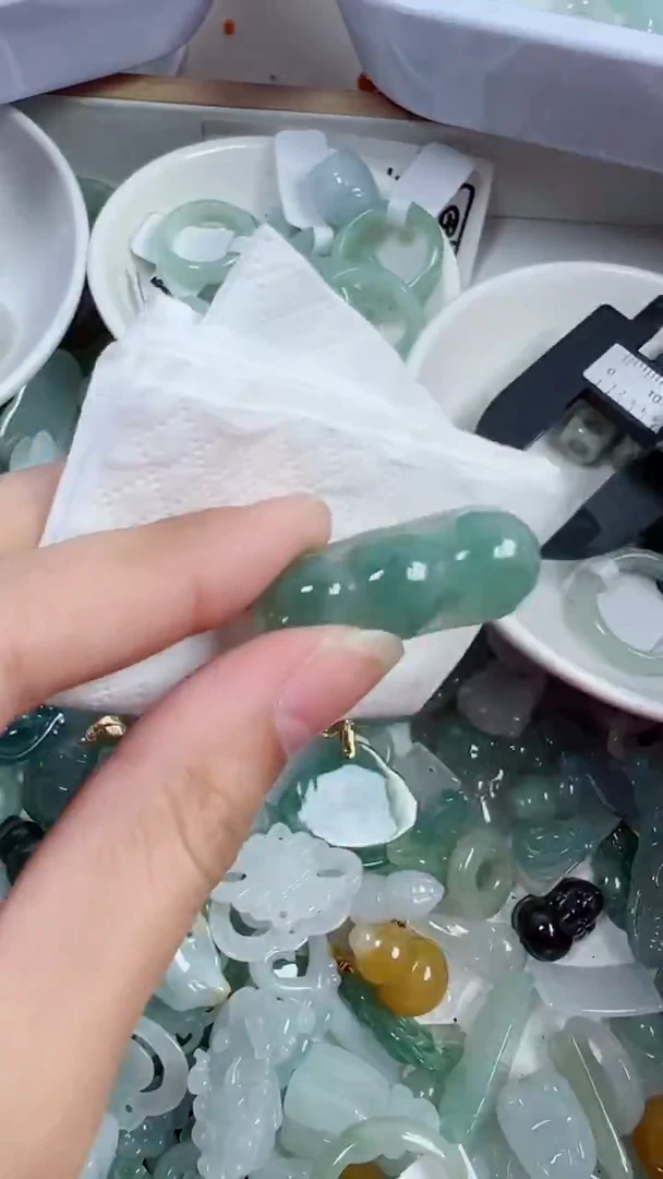 散珠翡翠573号链接，A货翡翠