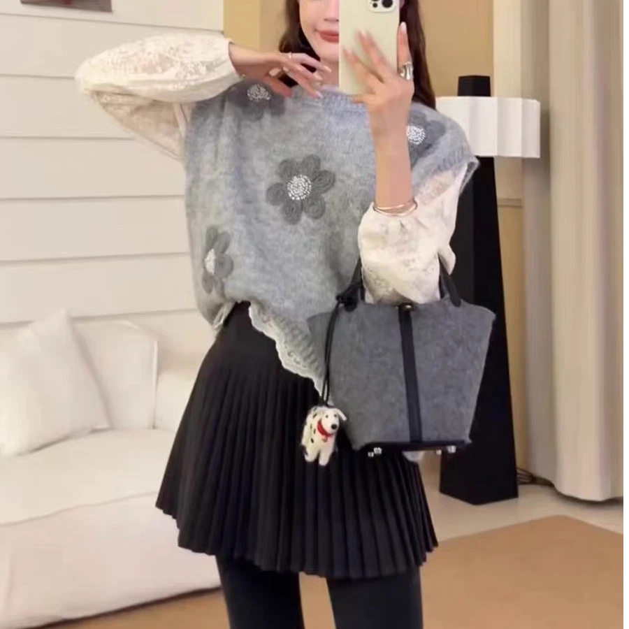2025春款甜美立体花朵无袖针织马甲+蕾丝衬衫配高腰百褶半身裙