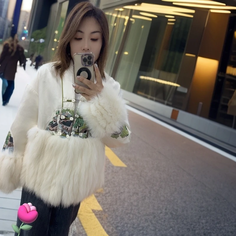 轻奢白鹅绒。高档真丝刺绣狐狸毛白鹅绒