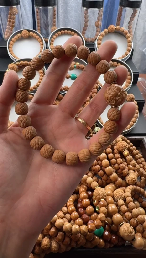手串猴头核桃苍龙送单颗雕刻瑕疵